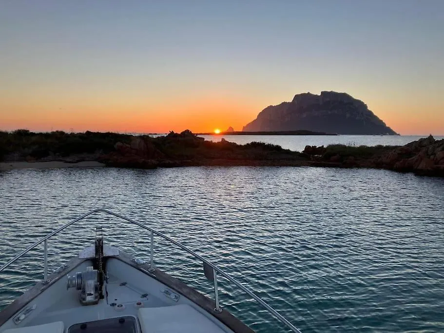 Sleeping On A Boat In The Bay Hotel Porto San Paolo  Bådhotel Porto San Paolo (Sardinia)