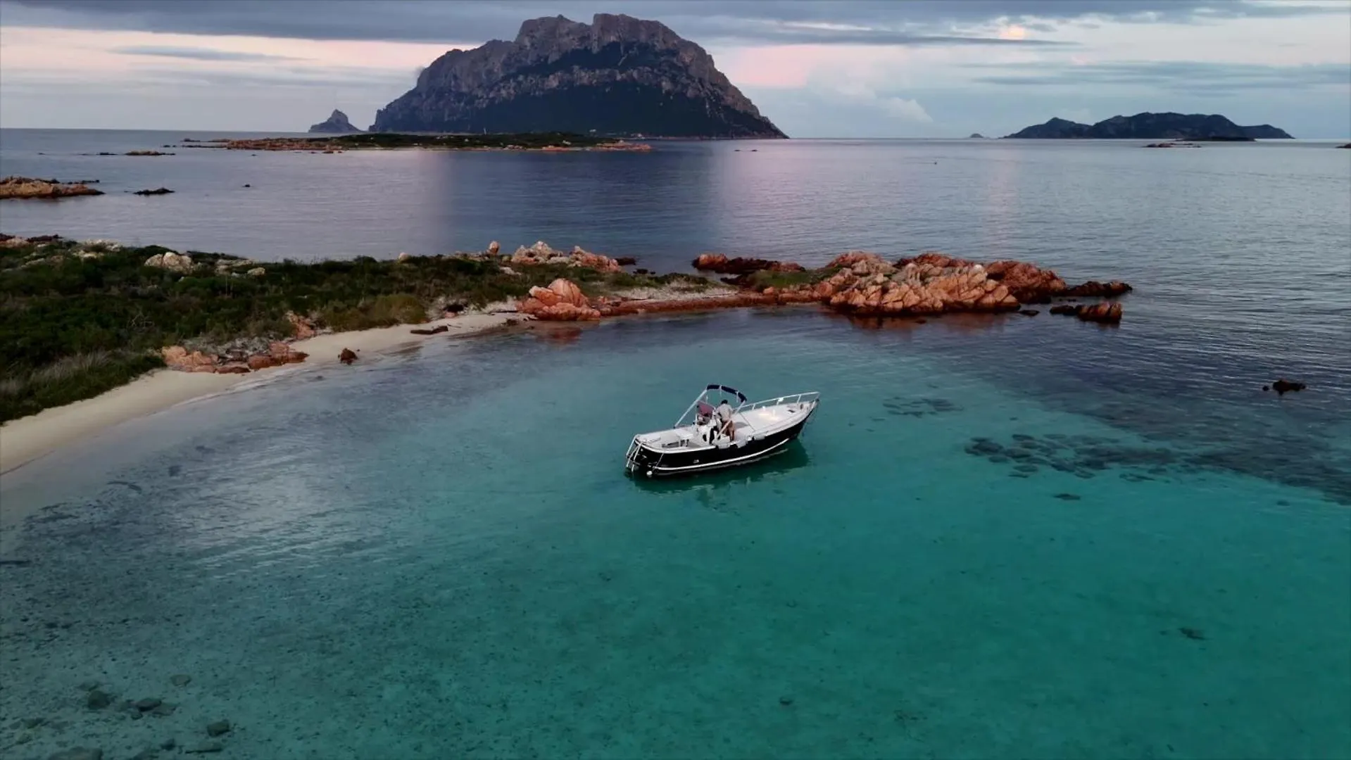 Sleeping On A Boat In The Bay Hotel Porto San Paolo  Bådhotel Porto San Paolo (Sardinia)